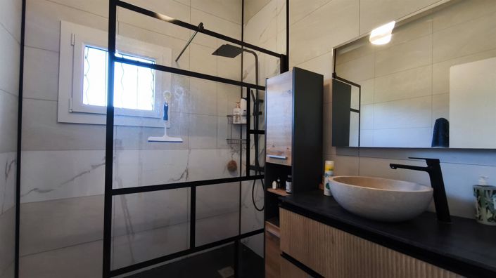 Image No.16-4 Bed House for sale