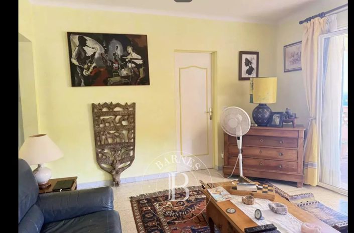 Image No.6-6 Bed House for sale