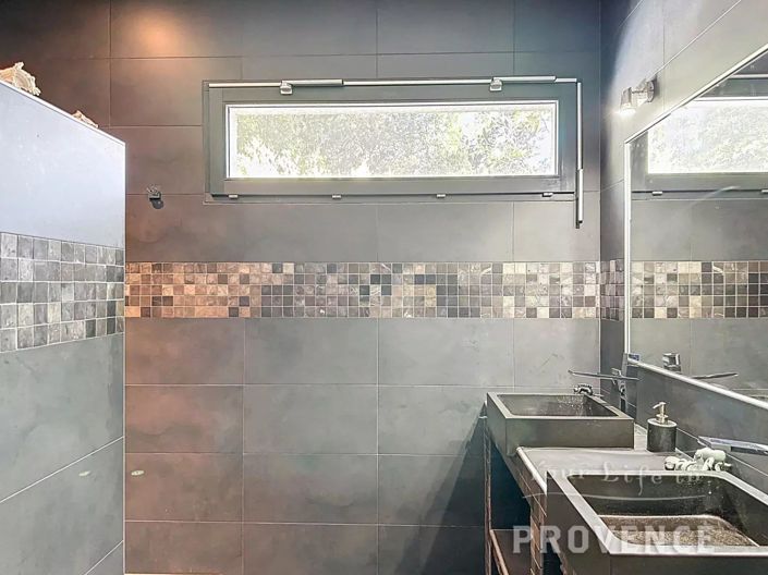 Image No.14-3 Bed House for sale