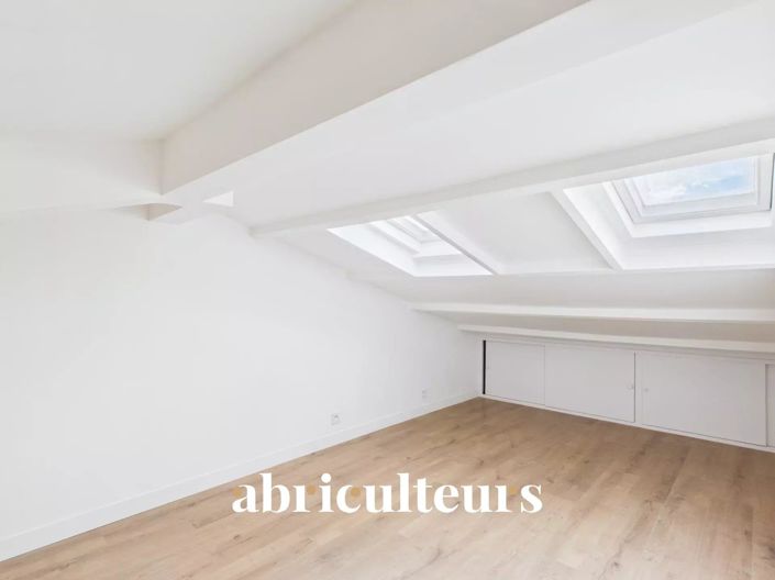 Image No.10-1 Bed Apartment for sale