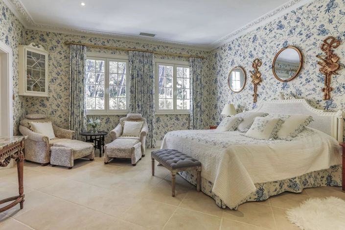 Image No.10-4 Bed House for sale