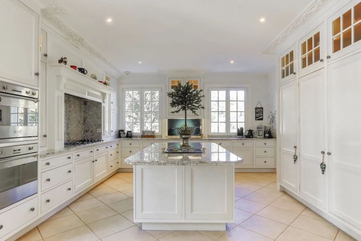 Image No.6-4 Bed House for sale