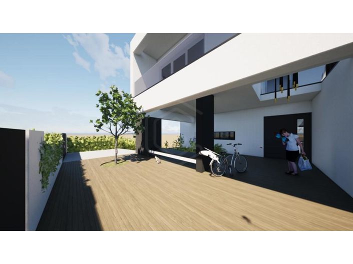 Image No.7-4 Bed House for sale