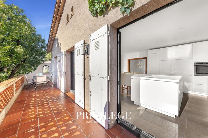 Image No.10-4 Bed House for sale