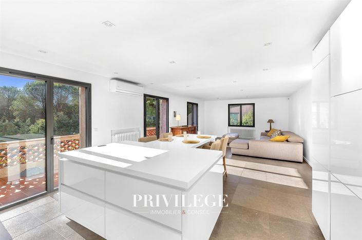 Image No.11-4 Bed House for sale