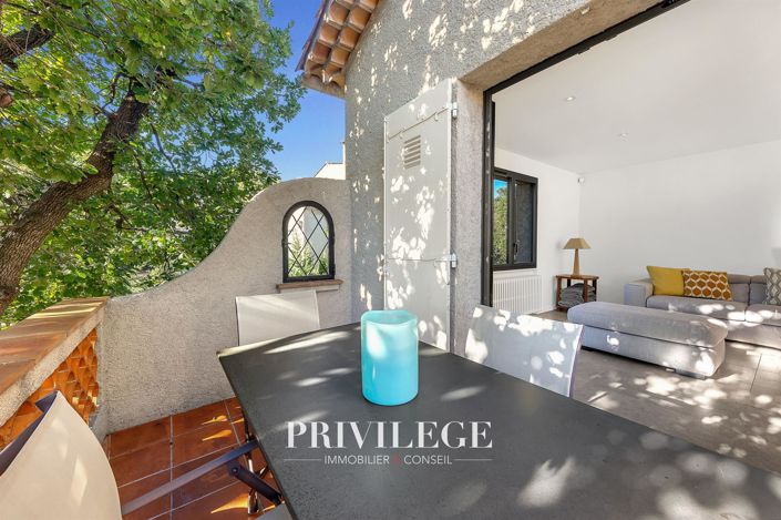 Image No.12-4 Bed House for sale