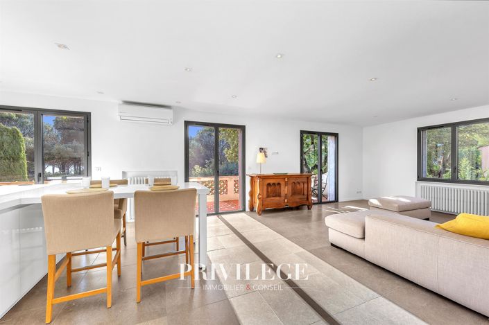 Image No.18-4 Bed House for sale