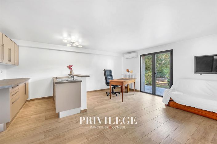 Image No.29-4 Bed House for sale