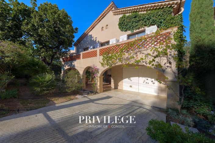 Image No.6-4 Bed House for sale