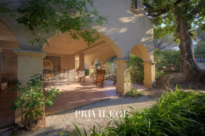 Image No.7-4 Bed House for sale