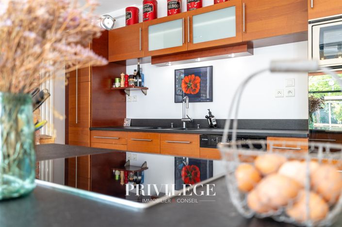 Image No.10-7 Bed House for sale