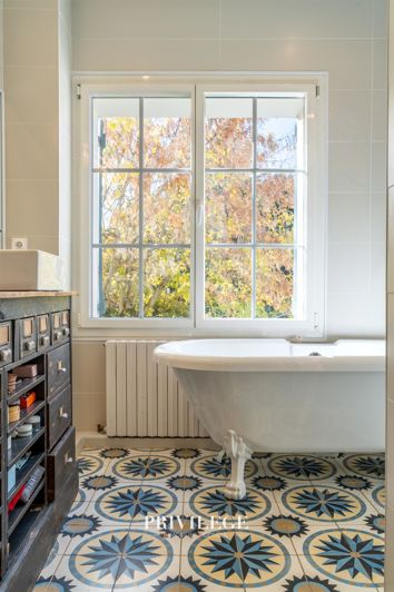 Image No.19-7 Bed House for sale