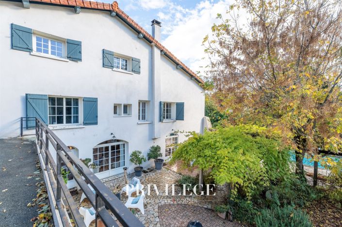 Image No.2-7 Bed House for sale