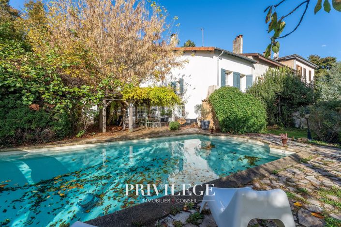 Image No.5-7 Bed House for sale