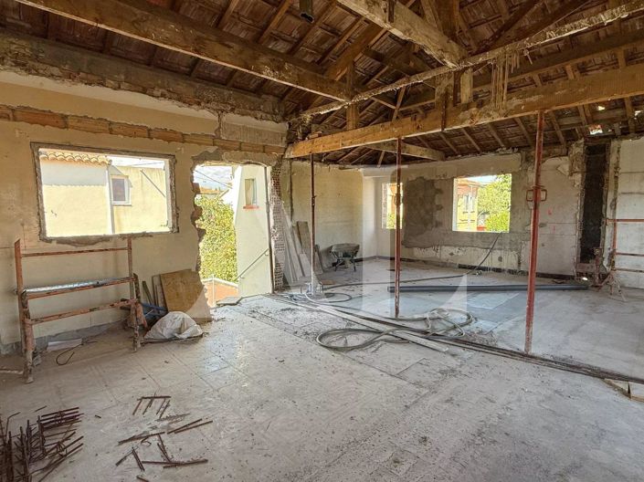 Image No.2-4 Bed House for sale