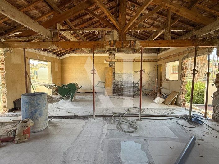 Image No.3-4 Bed House for sale