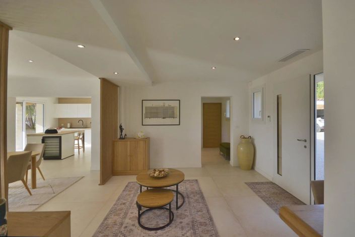 Image No.10-5 Bed House for sale