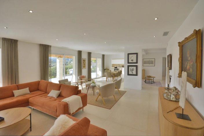 Image No.11-5 Bed House for sale