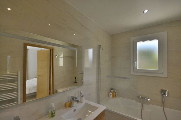 Image No.21-5 Bed House for sale