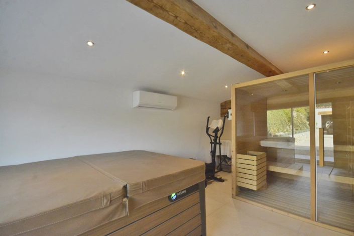 Image No.22-5 Bed House for sale