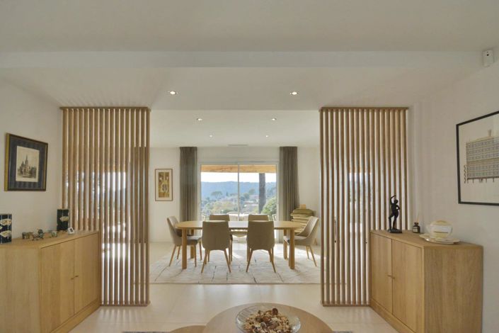 Image No.8-5 Bed House for sale