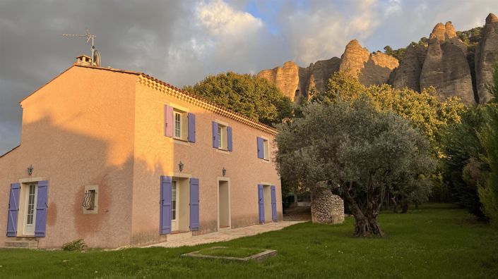 Image No.1-3 Bed House for sale