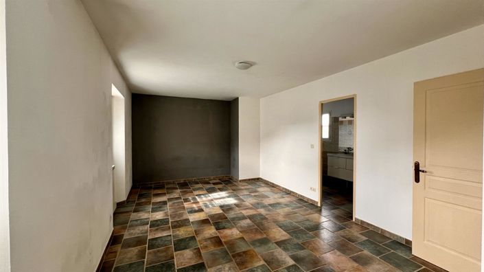 Image No.11-3 Bed House for sale