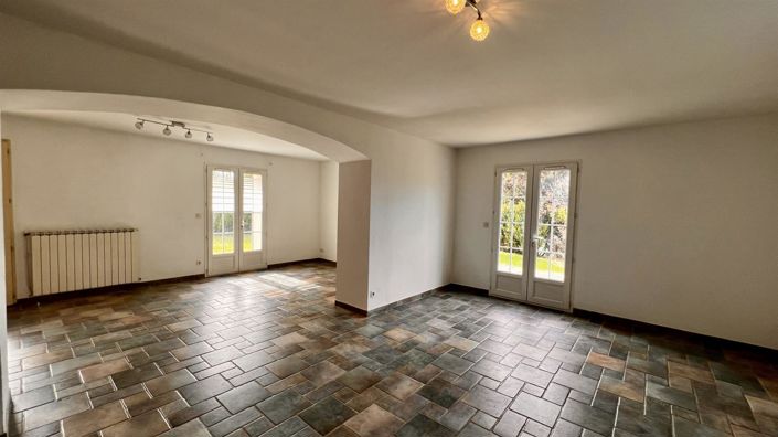 Image No.8-3 Bed House for sale