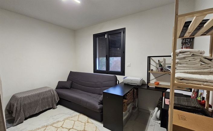 Image No.11-3 Bed House for sale