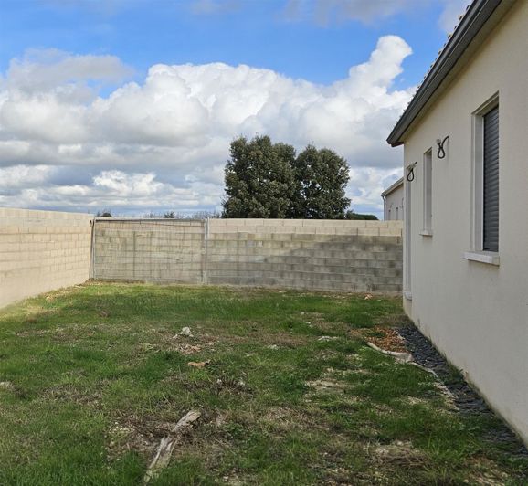 Image No.14-3 Bed House for sale