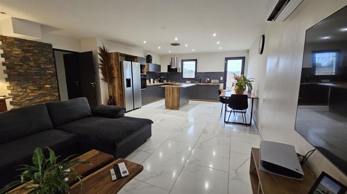 Image No.7-3 Bed House for sale