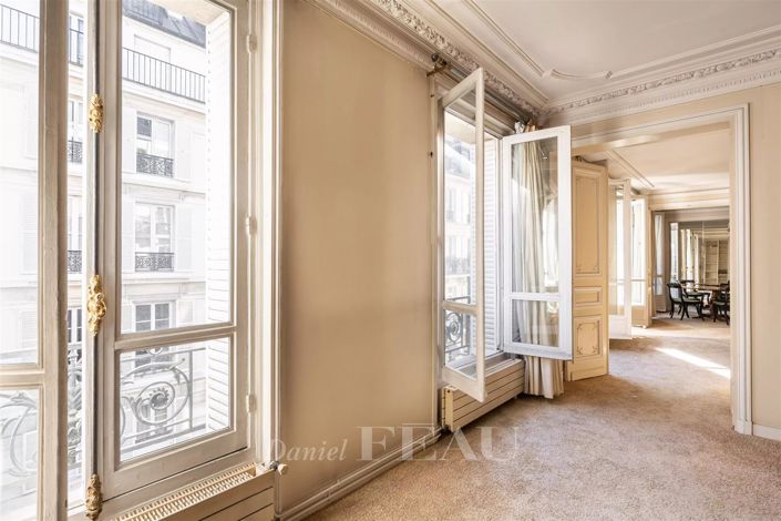 Image No.10-5 Bed Apartment for sale