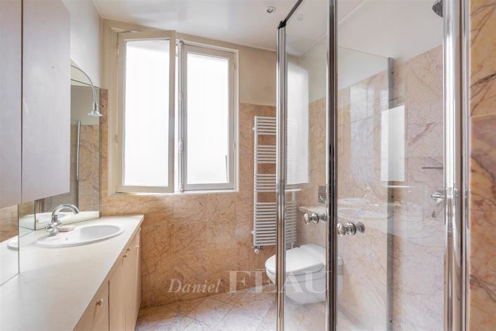 Image No.13-5 Bed Apartment for sale