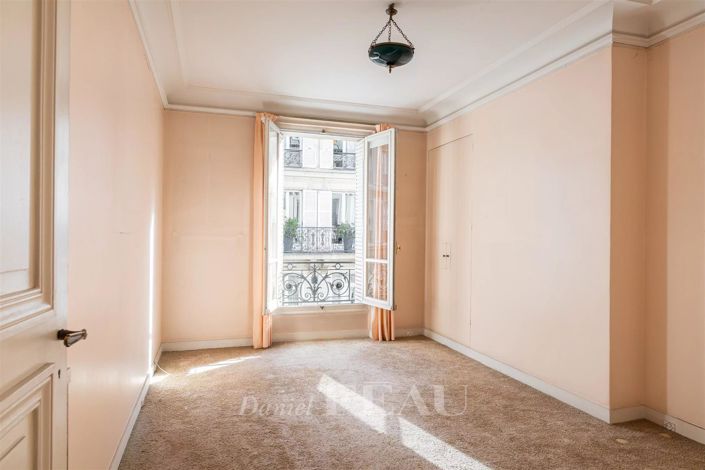 Image No.19-5 Bed Apartment for sale