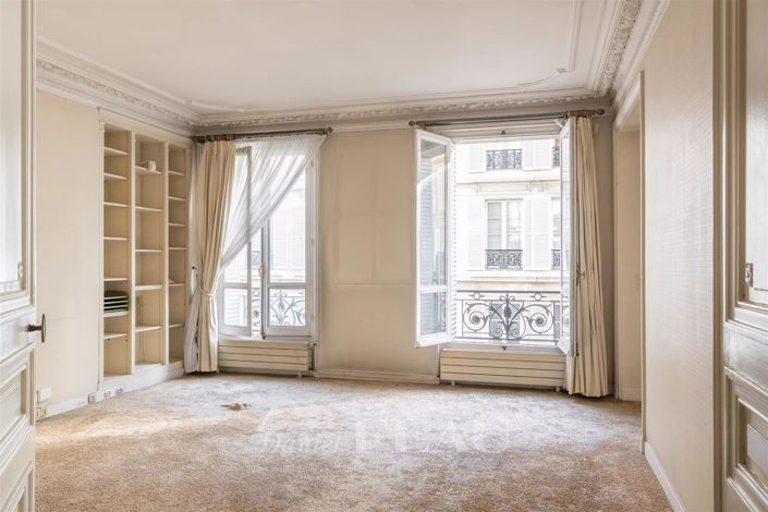 Image No.9-5 Bed Apartment for sale