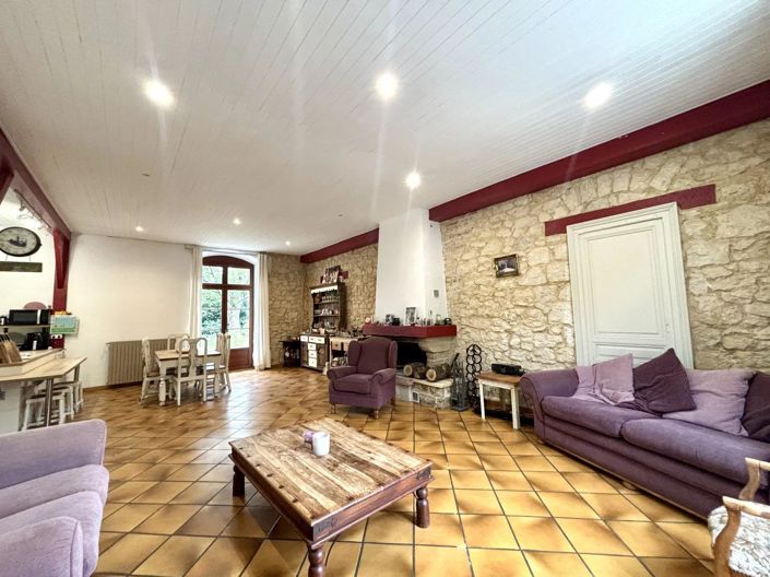 Image No.12-9 Bed House for sale