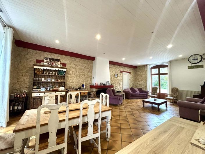 Image No.25-9 Bed House for sale