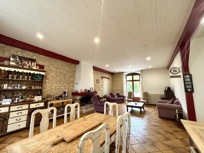 Image No.3-9 Bed House for sale