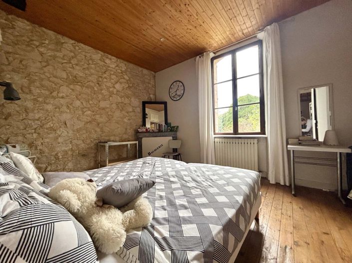 Image No.7-9 Bed House for sale