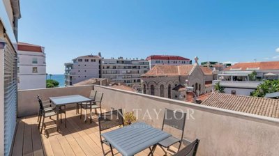 4 Bed Apartment for sale