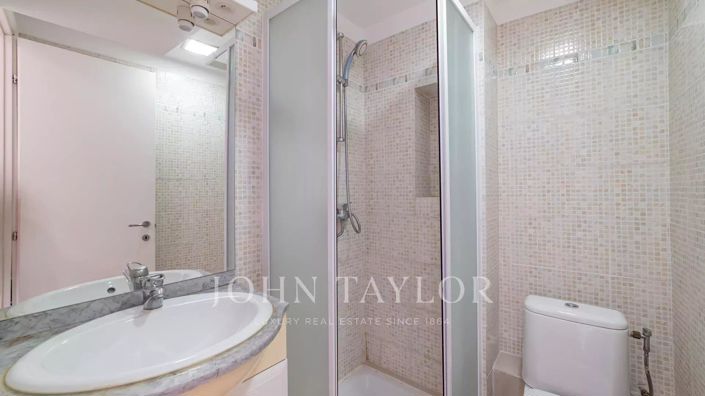 Image No.17-4 Bed Apartment for sale