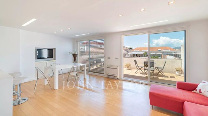 Image No.4-4 Bed Apartment for sale