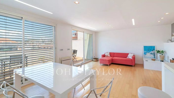 Image No.6-4 Bed Apartment for sale