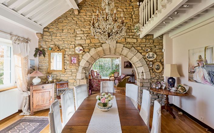 Image No.14-5 Bed Property for sale