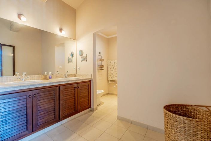 Image No.22-5 Bed House for sale