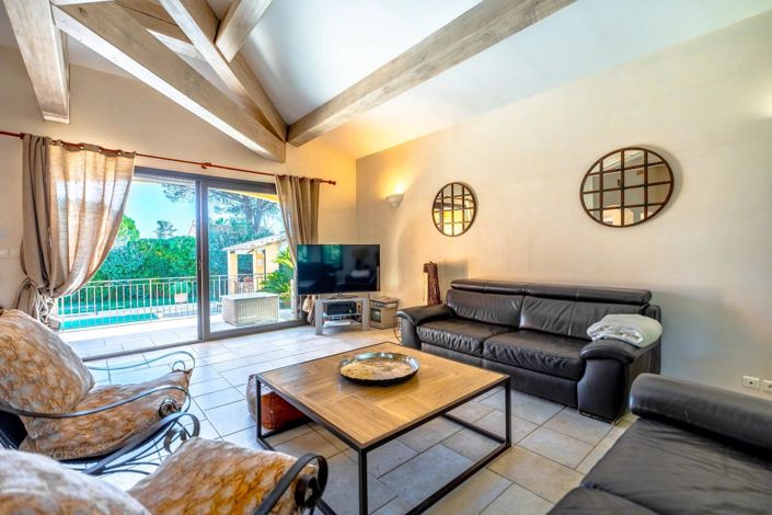 Image No.24-5 Bed House for sale