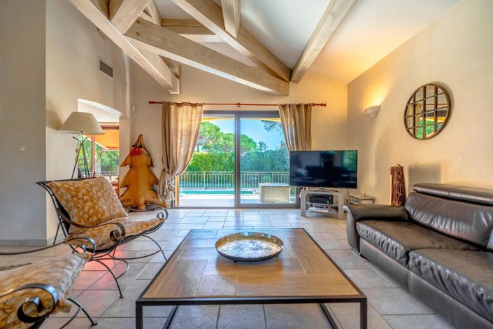 Image No.25-5 Bed House for sale