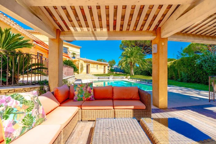 Image No.3-5 Bed House for sale