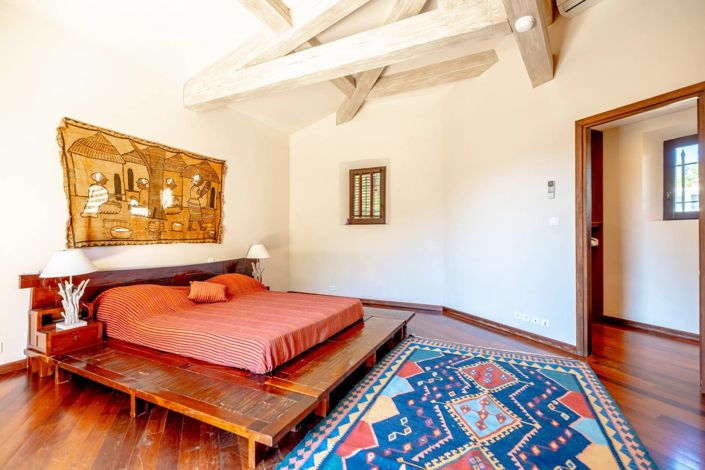 Image No.33-5 Bed House for sale