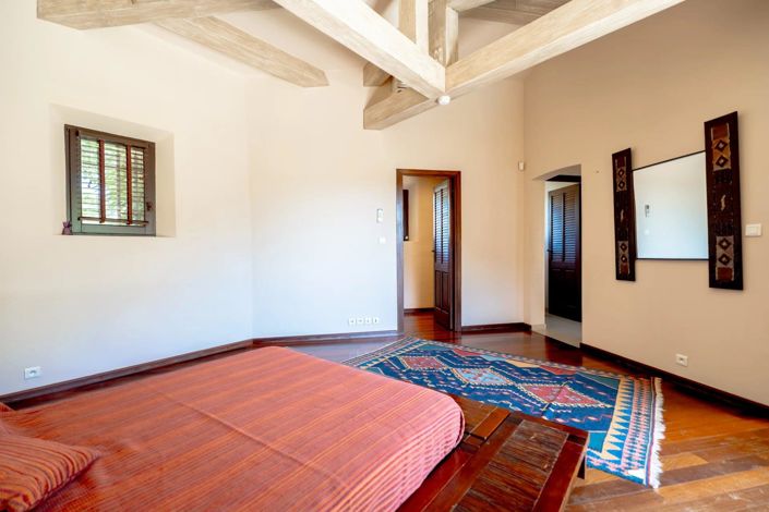 Image No.36-5 Bed House for sale